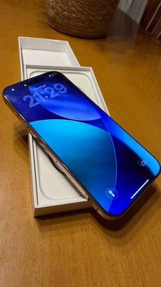 iPhone 16 Pro Max Dorado