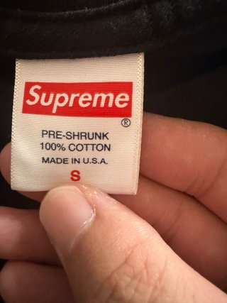 Camiseta Supreme Manga Larga Negra