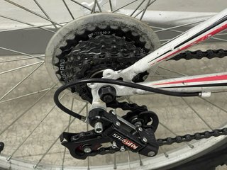 Bicicleta infantile 24" bianca con cambio