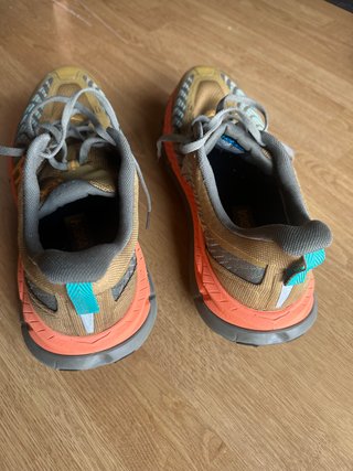 Tenis Hoka Mafate Speed 4 Verde Oliva/Laranja