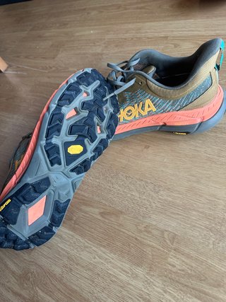 Tenis Hoka Mafate Speed 4 Verde Oliva/Laranja