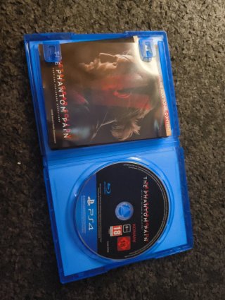 Metal Gear Solid V The Phantom Pain PS4 Edición Dí