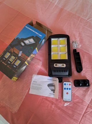 2 Lampioni Solari LED Fotovoltaici