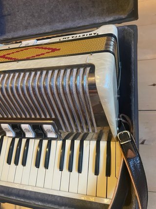 Acordeón Hohner Arietta IIM