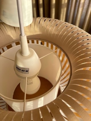 Lámpara de techo de madera beige