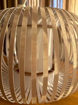 Lámpara de techo de madera beige
