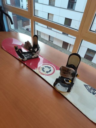 Pack Snowboard Tabla 154cm + Botas 43-44