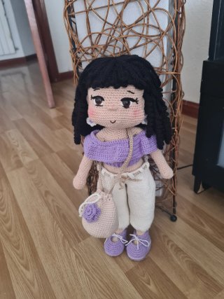Muñeca Amigurumi Crochet Hecha a Mano