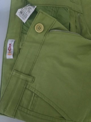 Pantalón verde talla 12 años