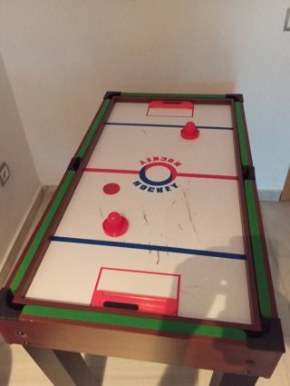 *Leer* Mesa de juegos: billar, futbolín, pin pon