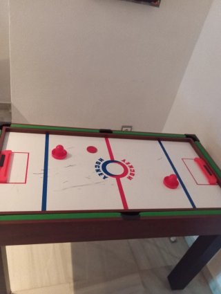 *Leer* Mesa de juegos: billar, futbolín, pin pon