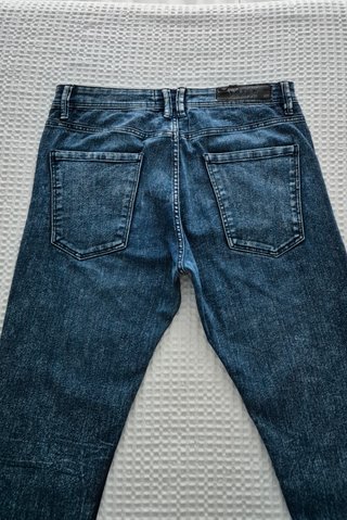 Pantalón pitillo vaquero azul oscuro Pull&Bear