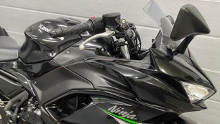 Kawasaki Ninja 650 Negra