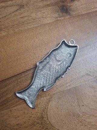 Ciondolo vintage a forma di pesce