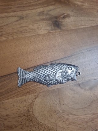 Ciondolo vintage a forma di pesce