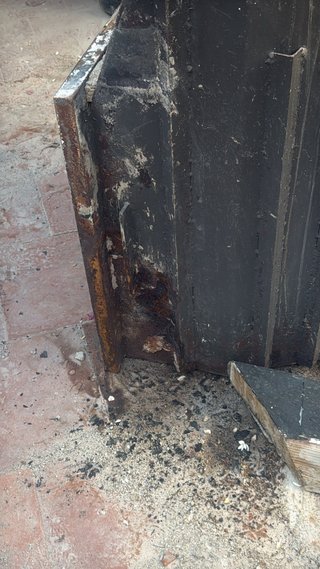 Chimenea de piedra y madera