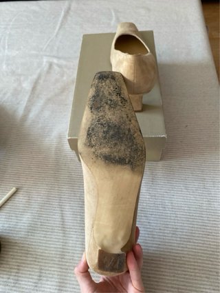 Tacones beige ante Paco Herrero