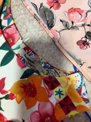 Lote 4 vestidos estampados