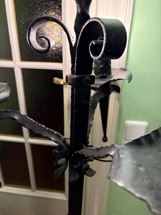 Lámpara de pie forja negra y cristal