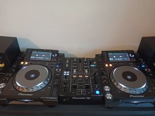 2 Pioneer CDJ-2000 Nexus + djm 450 + 2 rca.