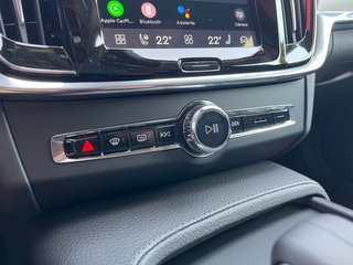 Volvo V90 B4 PLUS DARK 2022