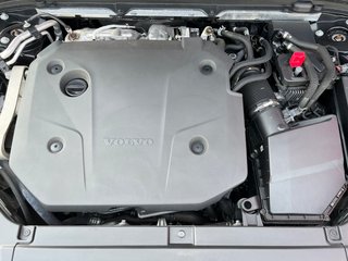 Volvo V90 B4 PLUS DARK 2022