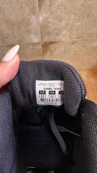 Zapatillas Fila Negras Talla 44 Nuevas