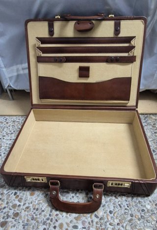 Maletín ejecutivo piel marrón