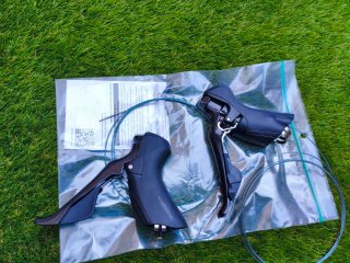 Mandos de cambio y frenos Shimano 105 R7000 2x11v
