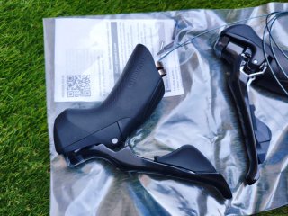 Mandos de cambio y frenos Shimano 105 R7000 2x11v