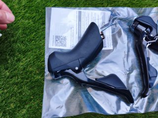 Mandos de cambio y frenos Shimano 105 R7000 2x11v