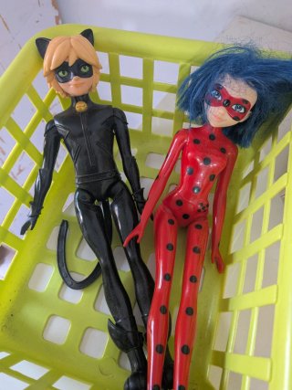 Muñecos Lady Bug y Cat Noir