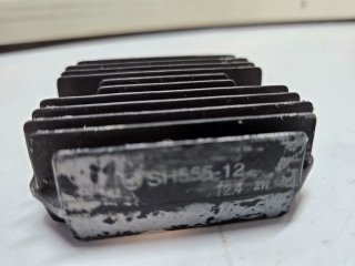 Regulador Kawasaki Gpx 600 85-90