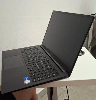 Galaxy Book 3 - i7 13a Gen / 16GB RAM / 1 TB SSD