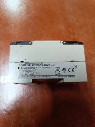 PLC Omron SYSMAC CPM1A-20CDT1-D
