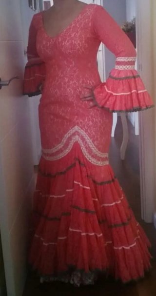 Traje Flamenca Encaje Coral Talla 42/44