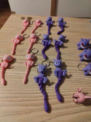 Lote llaveros Pokémon y porta cartas