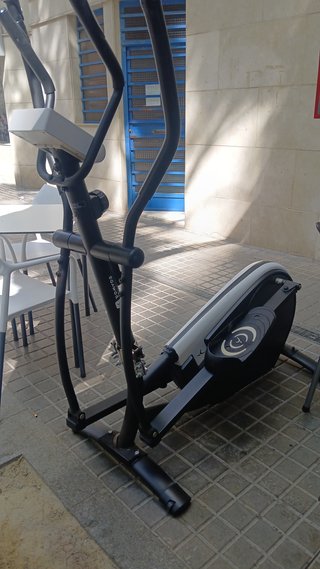 Bicicleta elíptica negra