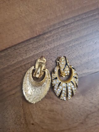 Orecchini vintage dorati con strass