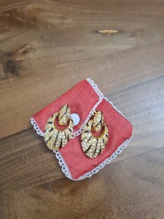 Orecchini vintage dorati con strass