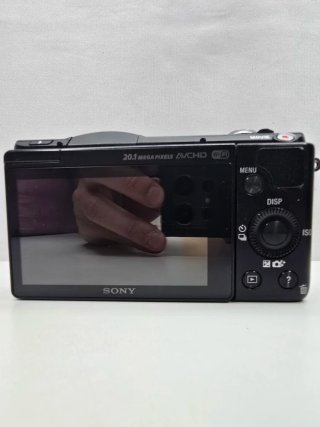 Sony Alpha 5000 + Obiettivo 16-50mm