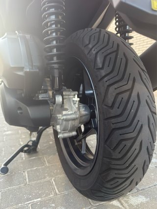 Yamaha XMAX 125 Negra - Como Nueva