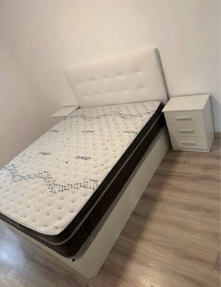 Canapé abatible con colchón 135x190 285€