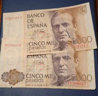 Dos billetes 5000 pesetas Juan Carlos I.