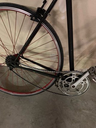 Bicicleta de carrera negra