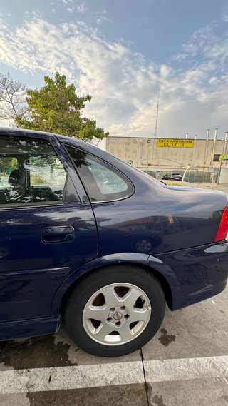 Opel Vectra 2000