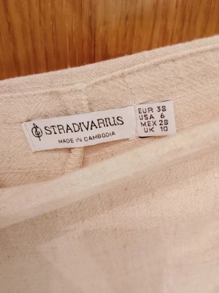 Falda Stradivarius beige