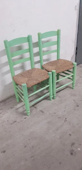 2 Sillas de Madera y Enea Verdes