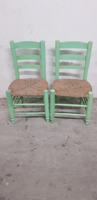 2 Sillas de Madera y Enea Verdes