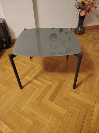 Mesa auxiliar cristal y metal